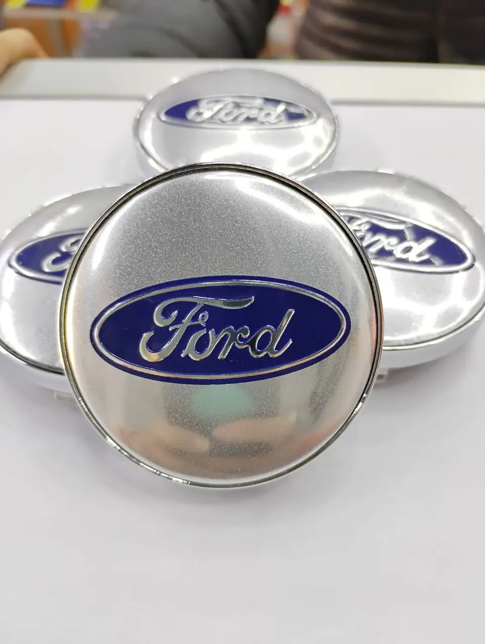 Set x4 Tapas para Centro de Llantas Ford gris centro azul 7