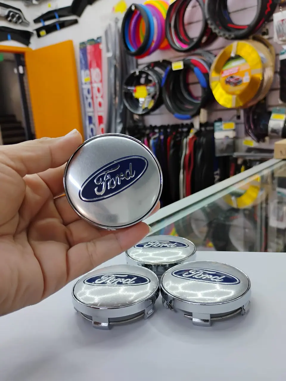 Set x4 Tapas para Centro de Llantas Ford gris centro azul 8