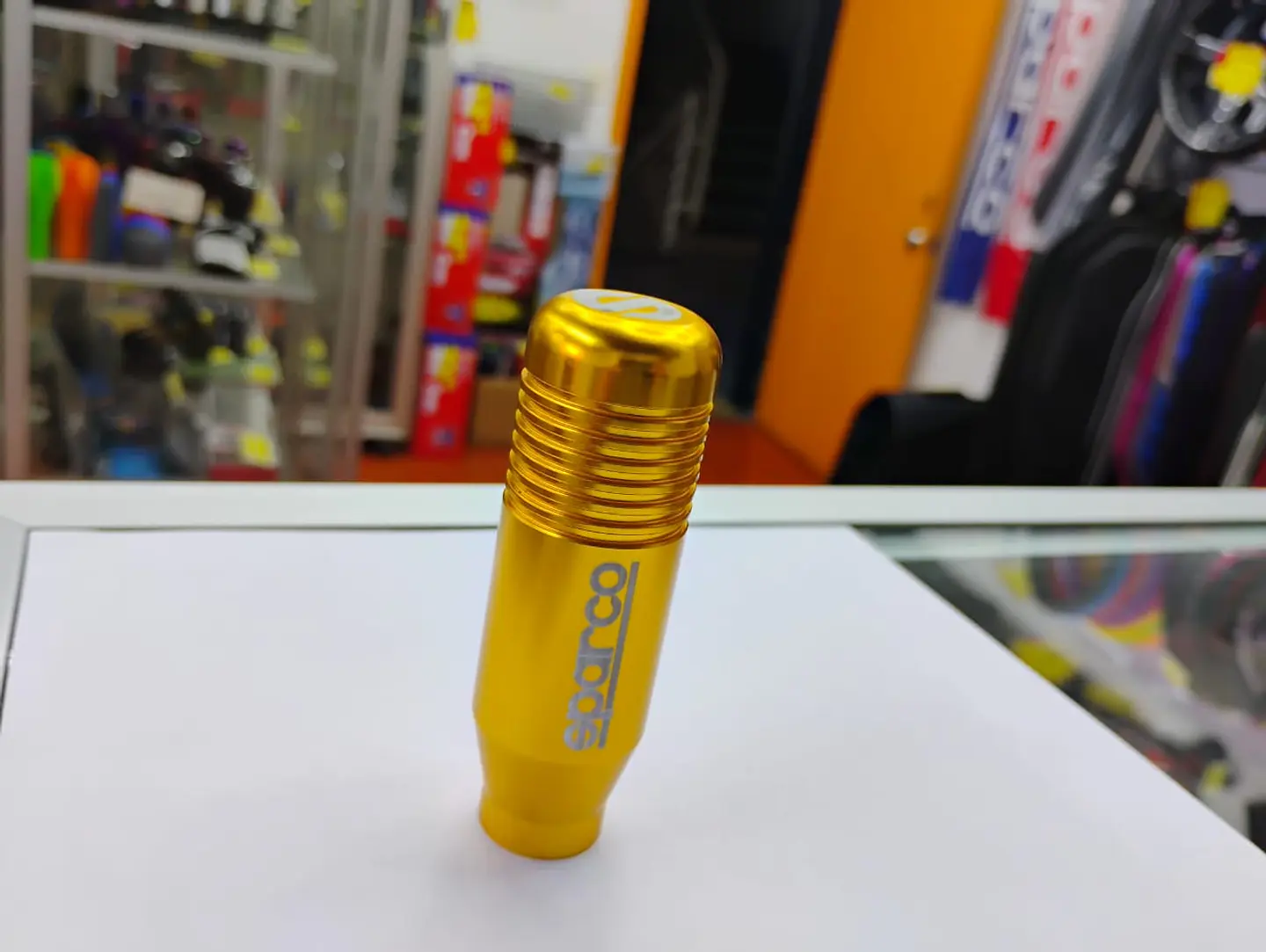 Pomo perilla de cambio metalico 8.5cm Sparco dorado, amarillo 8