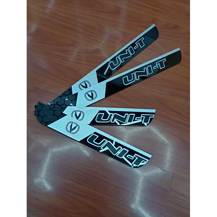 Cubre Zócalos / Pisadera Multifunción en Acrílico Protector para Autos Universal Changan uni-t  9