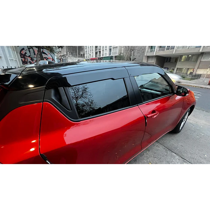 Bota Aguas de Acrílico 2mm plano Negro Brillante  para auto Suzuki Swift 2024 al 2025 1