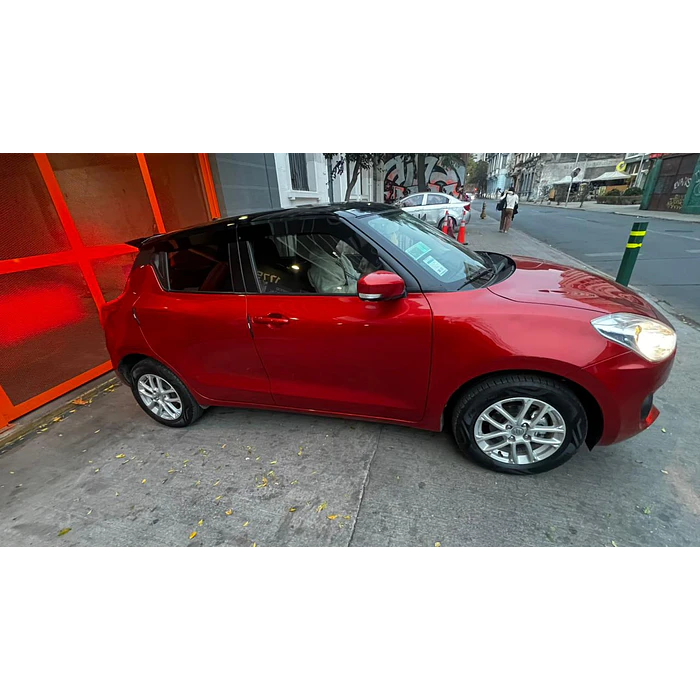 Bota Aguas de Acrílico 2mm plano Negro Brillante  para auto Suzuki Swift 2024 al 2025 5