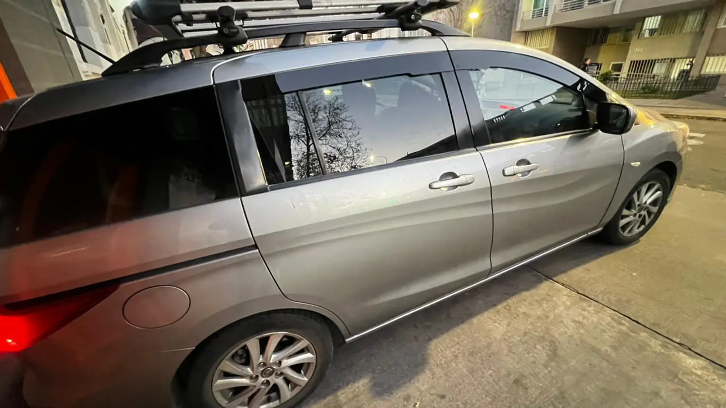 Bota Aguas 2mm Negro Brillante - mazda 5 2011 al 2017 5