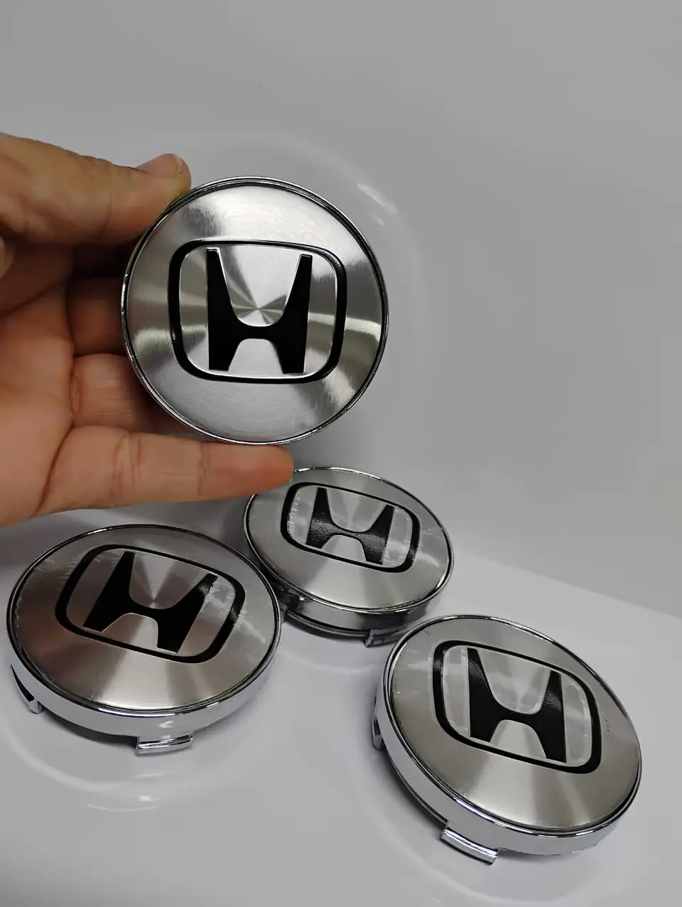 Set X4 Tapas centro de Llantas de autos tunning Honda plata con negro 2