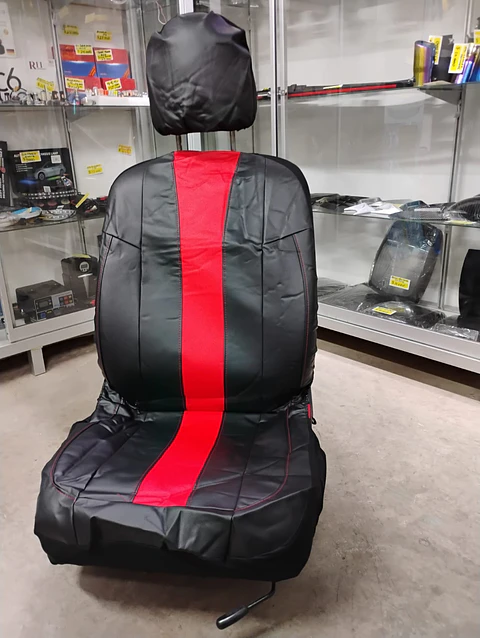 Fundas cubre asientos en ecocuero negro con franja roja