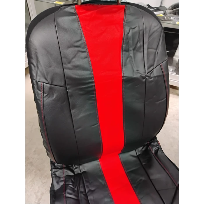 fundas cubre asientos* en ecocuero negro con franja roja 8