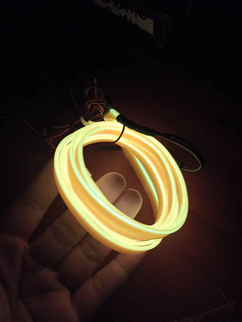 Hilo de neón para ambiente interior de autos 12v para embutir en tablero 2 mts color amarillo