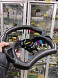 Volante de auto tipo D universal Tunning deportivo momo con botón de bocina centro negro - thumbnail 3