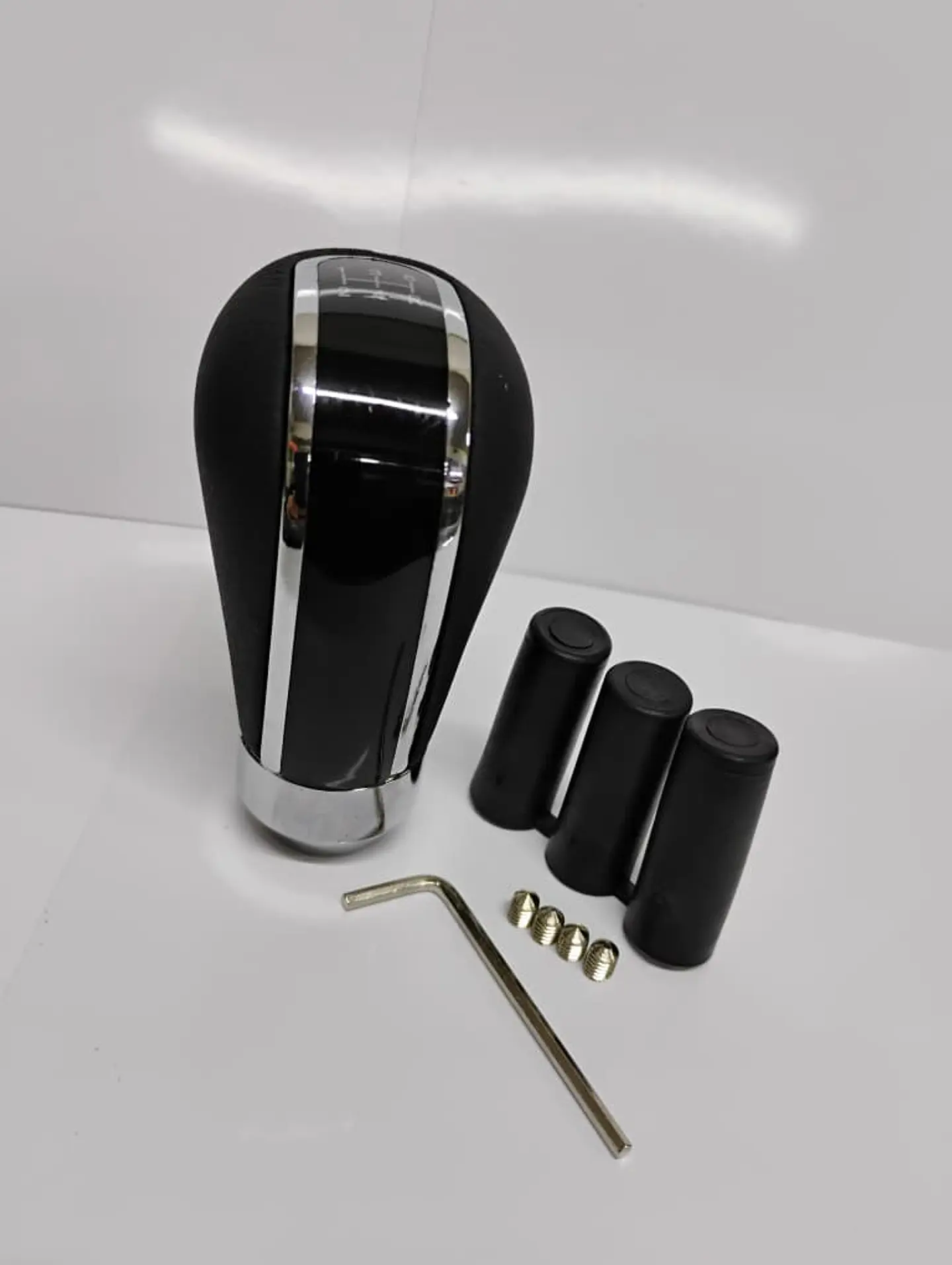 Pomo perilla palanca de cambios eco cuero Negro con centro negro 5 veloc 2