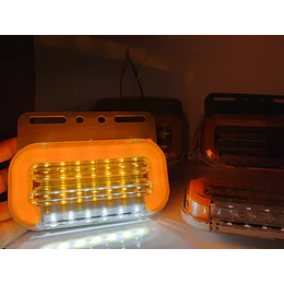 Pack 4 Focos LED Posición Trocha Señalización 12-24 V 3 Funciones.
