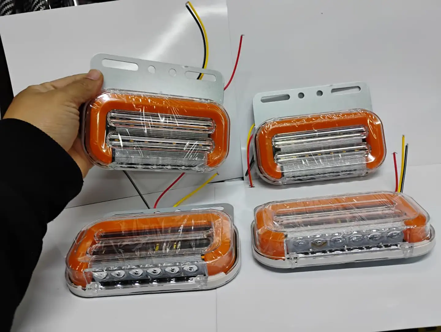 Pack 4 Focos LED Posición Trocha Señalización 12-24 V 3 Funciones. 8
