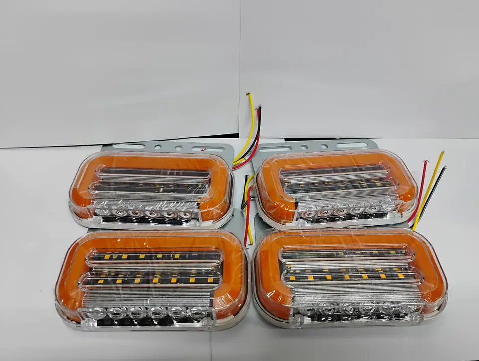 Pack 4 Focos LED Posición Trocha Señalización 12-24 V 3 Funciones. 9