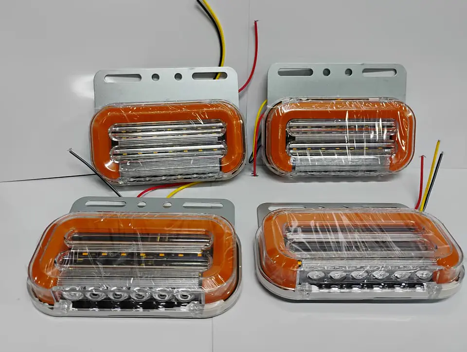 Pack 4 Focos LED Posición Trocha Señalización 12-24 V 3 Funciones. 10