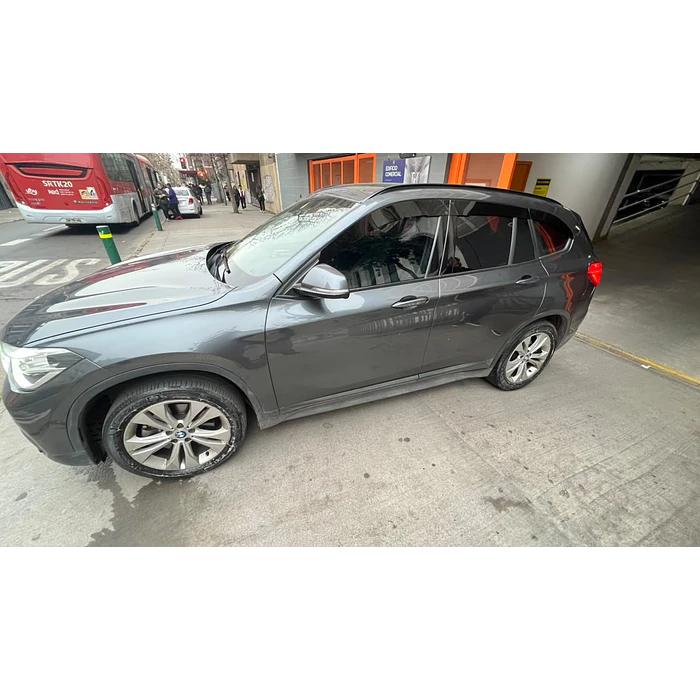 Bota Aguas 2mm Negro Brillante - BMW x1 2019 6 piezas 4