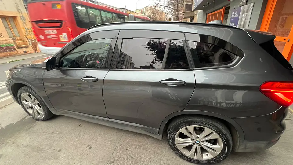 Bota Aguas 2mm Negro Brillante - BMW x1 2019 6 piezas 5