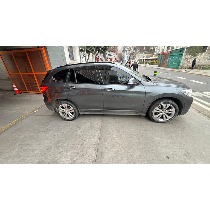Bota Aguas 2mm Negro Brillante - BMW x1 2019 6 piezas 7
