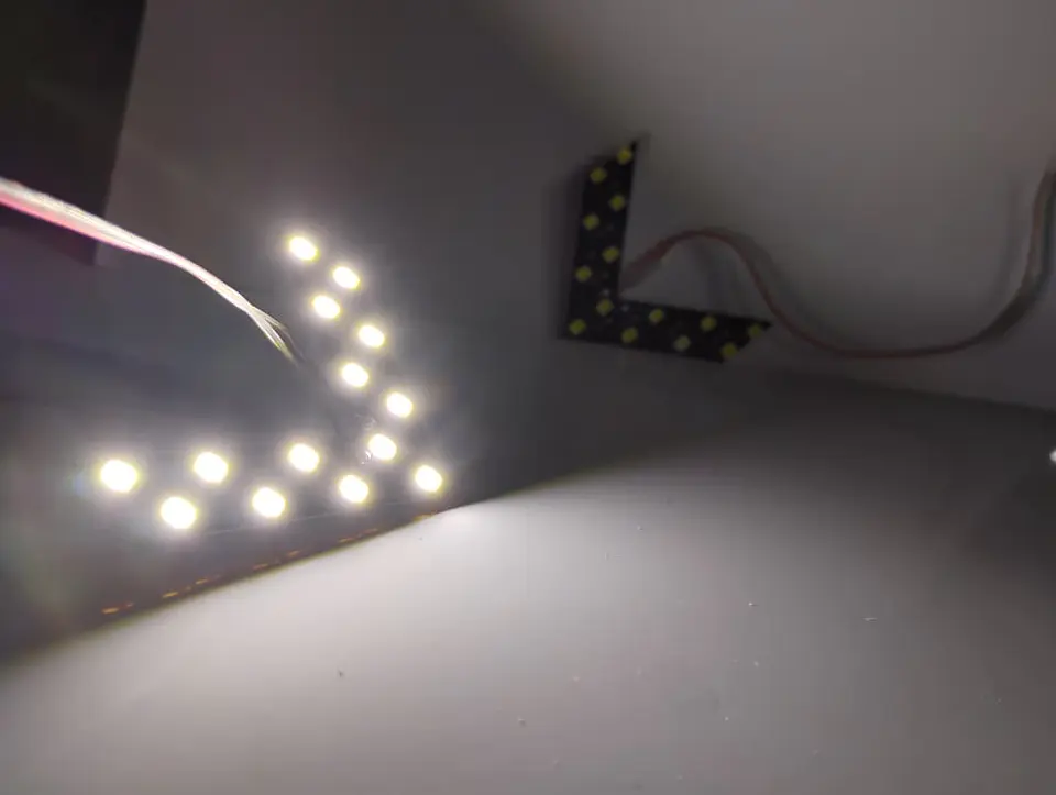 Luz Led Flecha Para Espejo Retrovisor 12V 14 SMD Universal 1