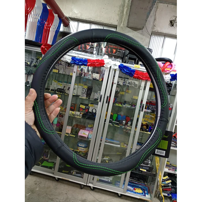 forro cubre volante de autos de eco cuero de alta calidad negro con Hilo verde 6
