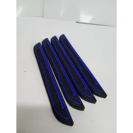 Set de 4 Protectores Anti-golpes y Rayones para Bordes de Puertas de Auto (Diseño Deportivo)