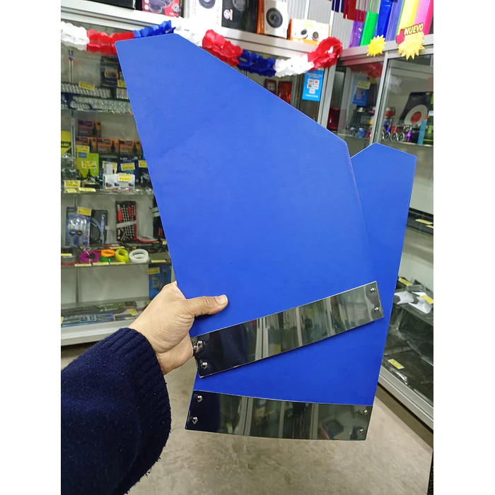 JUEGO DE 2 GUARDABARROS / FALDONES LATERALES AZULES PARA AUTOS  4