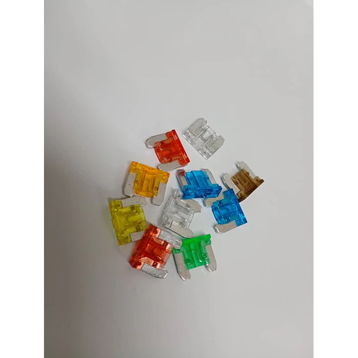 Juego de fusibles en blister de tamaño - micro patas cortas 11