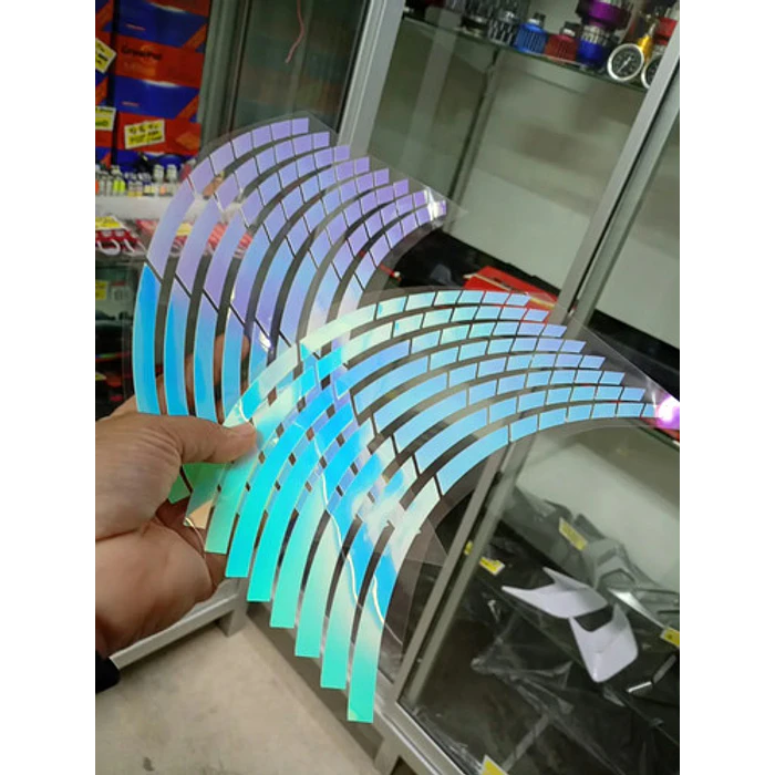Cinta Adhesiva Holográfica Reflectante Para Llantas De Autos 5