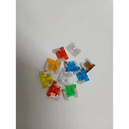 Fusibles Para Autos En Blister De Tamaño Micro Patas Cortas 