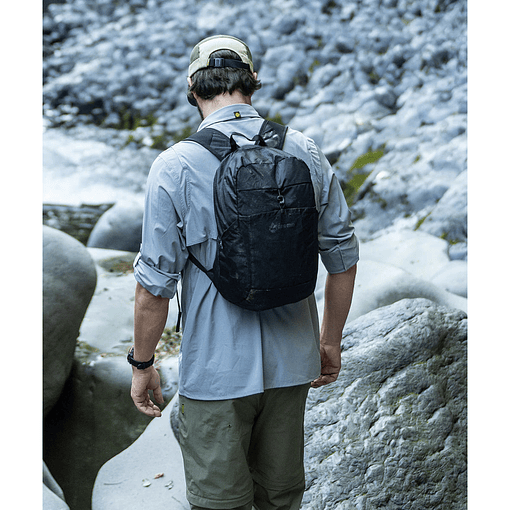 Mochila Ultralight Lakfe 15L Black Gnomo