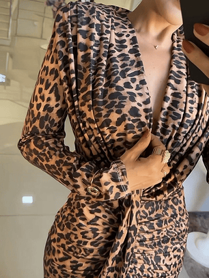 Vestido Amira: Sofisticación en Animal Print