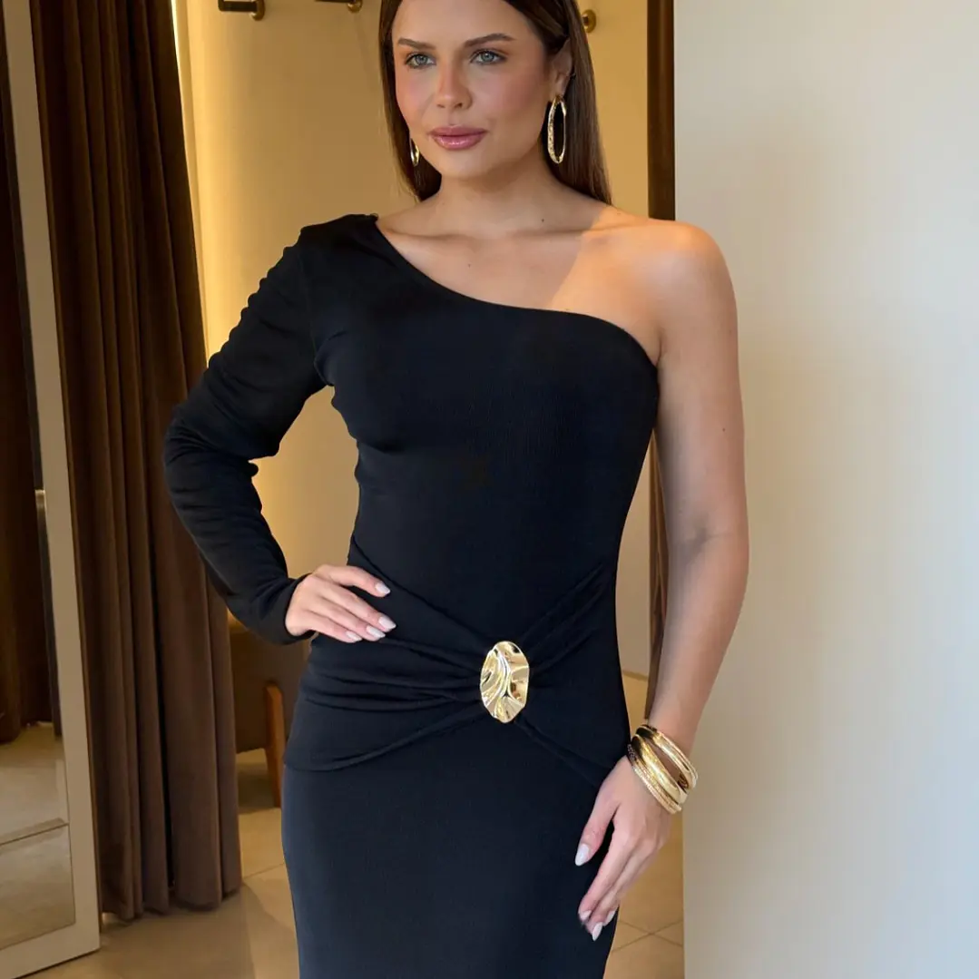 Vestido Nina Negro - Elegancia y Diseño Brasileño Exclusivo 3
