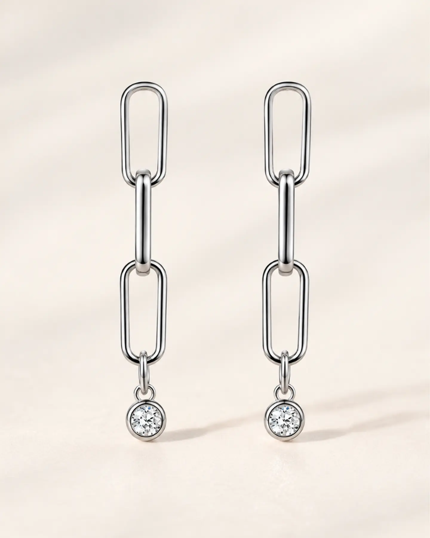 Aretes Eslabón con Moissanita 2