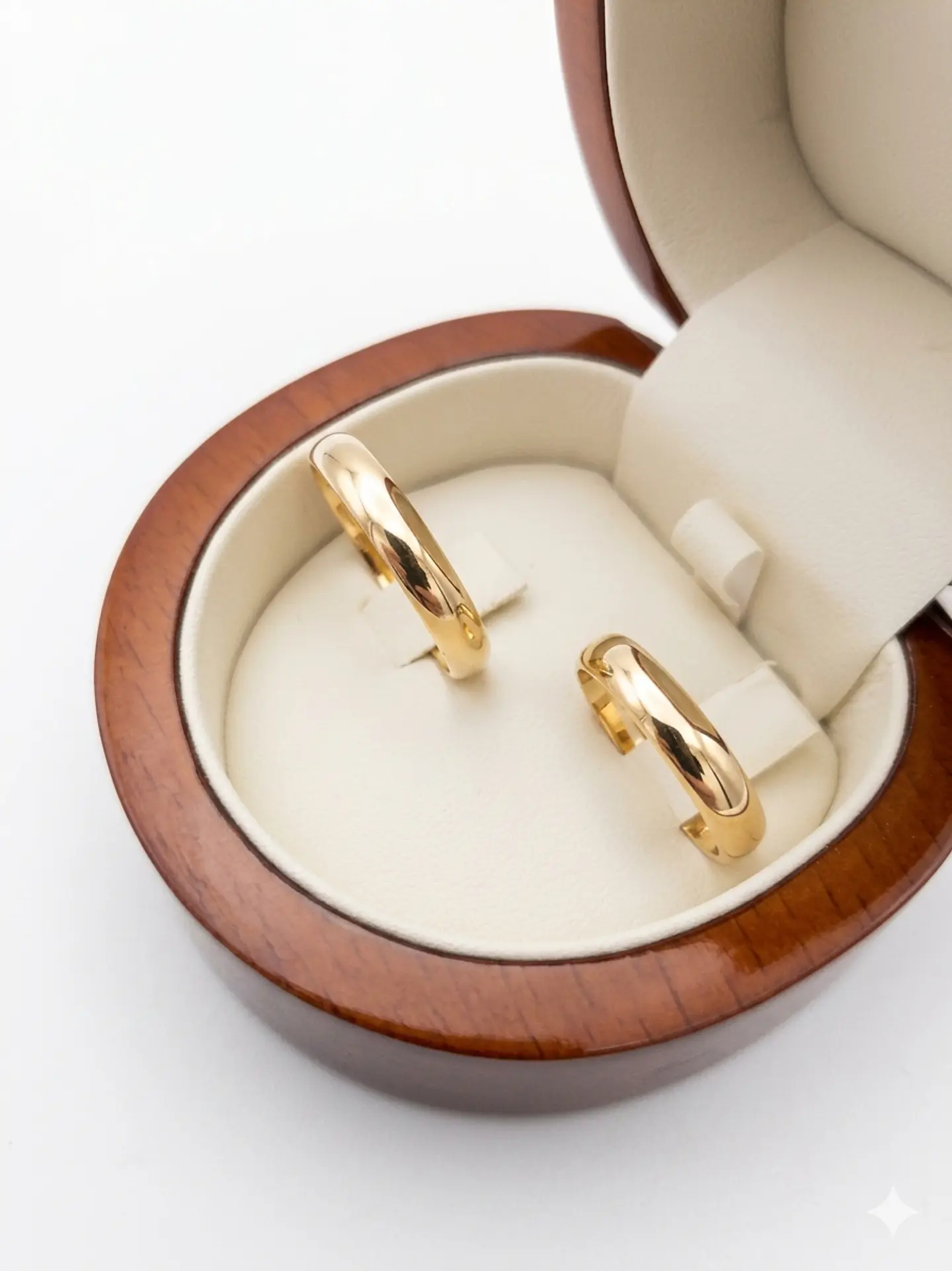 Argollas Clasicas 4 mm oro 18k 1