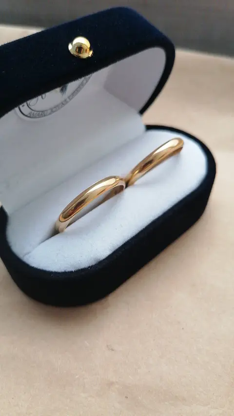 Argollas Inglesas 3 mm oro 18k