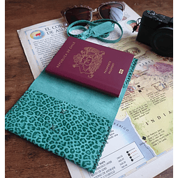 Funda pasaporte de cuero color Menta