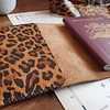 Funda pasaporte de cuero color Leopardo