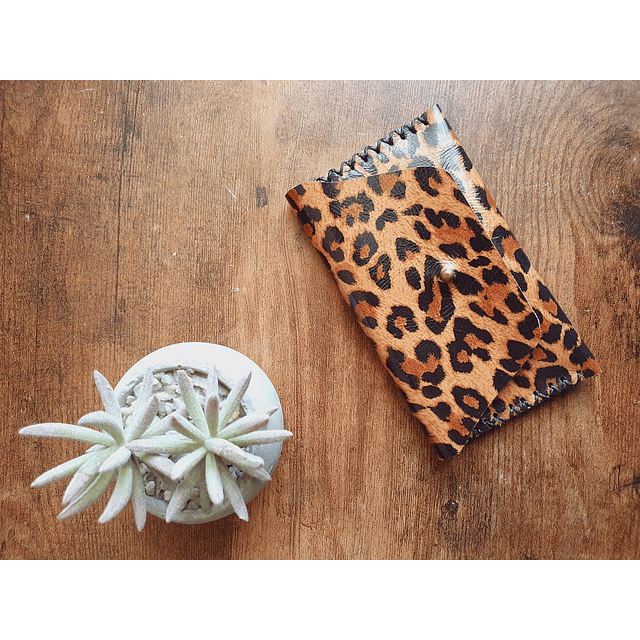 Monedero color Leopardo Habano