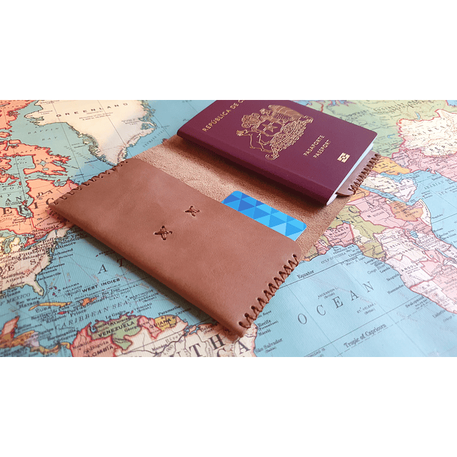 Funda pasaporte de cuero color Miel