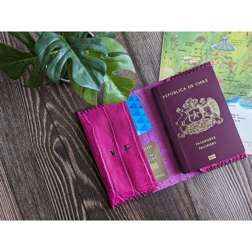 Porta pasaporte color Cobra Rosa