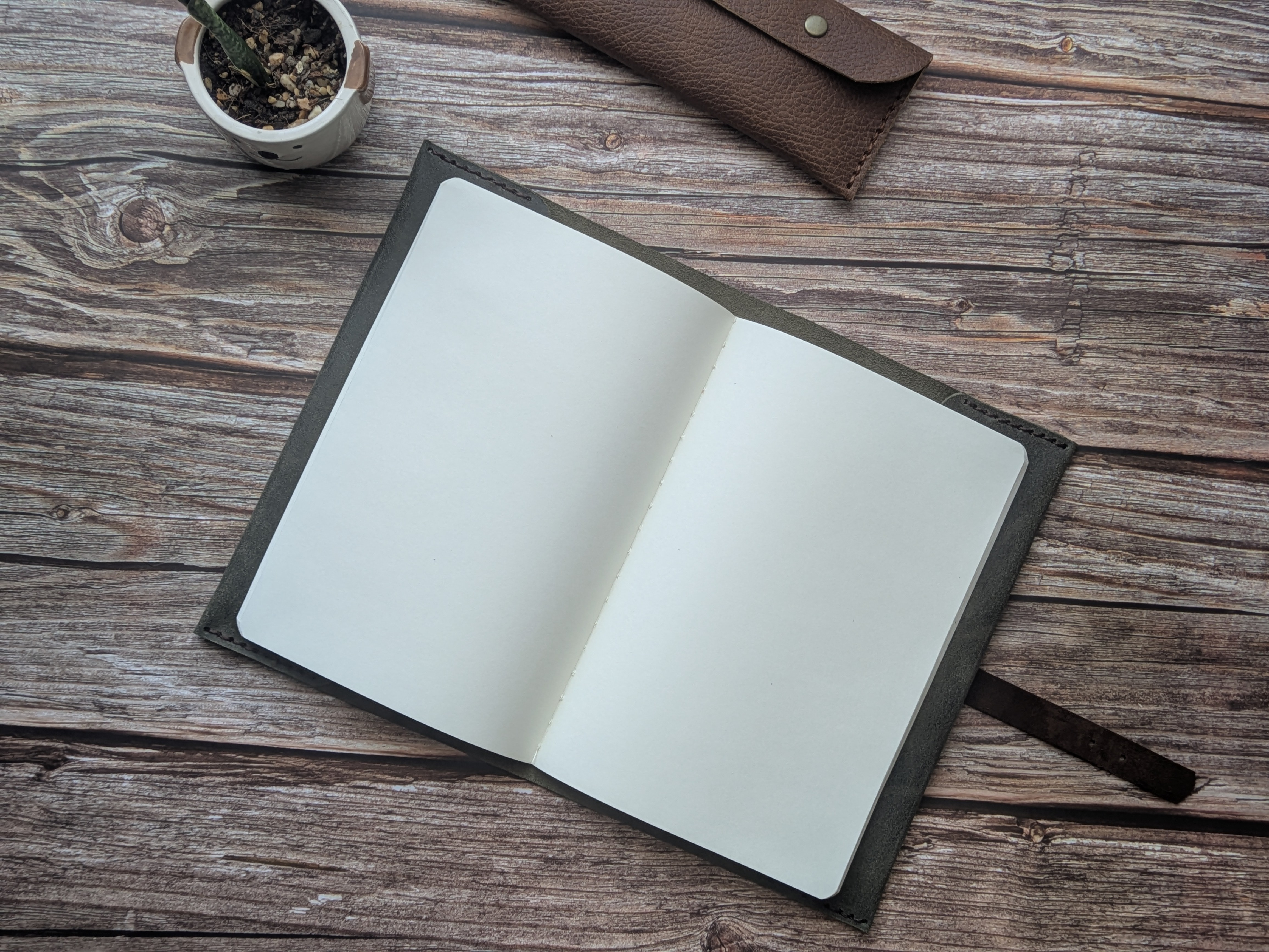 Bitácora recargable cierre hebilla color Musgo 4