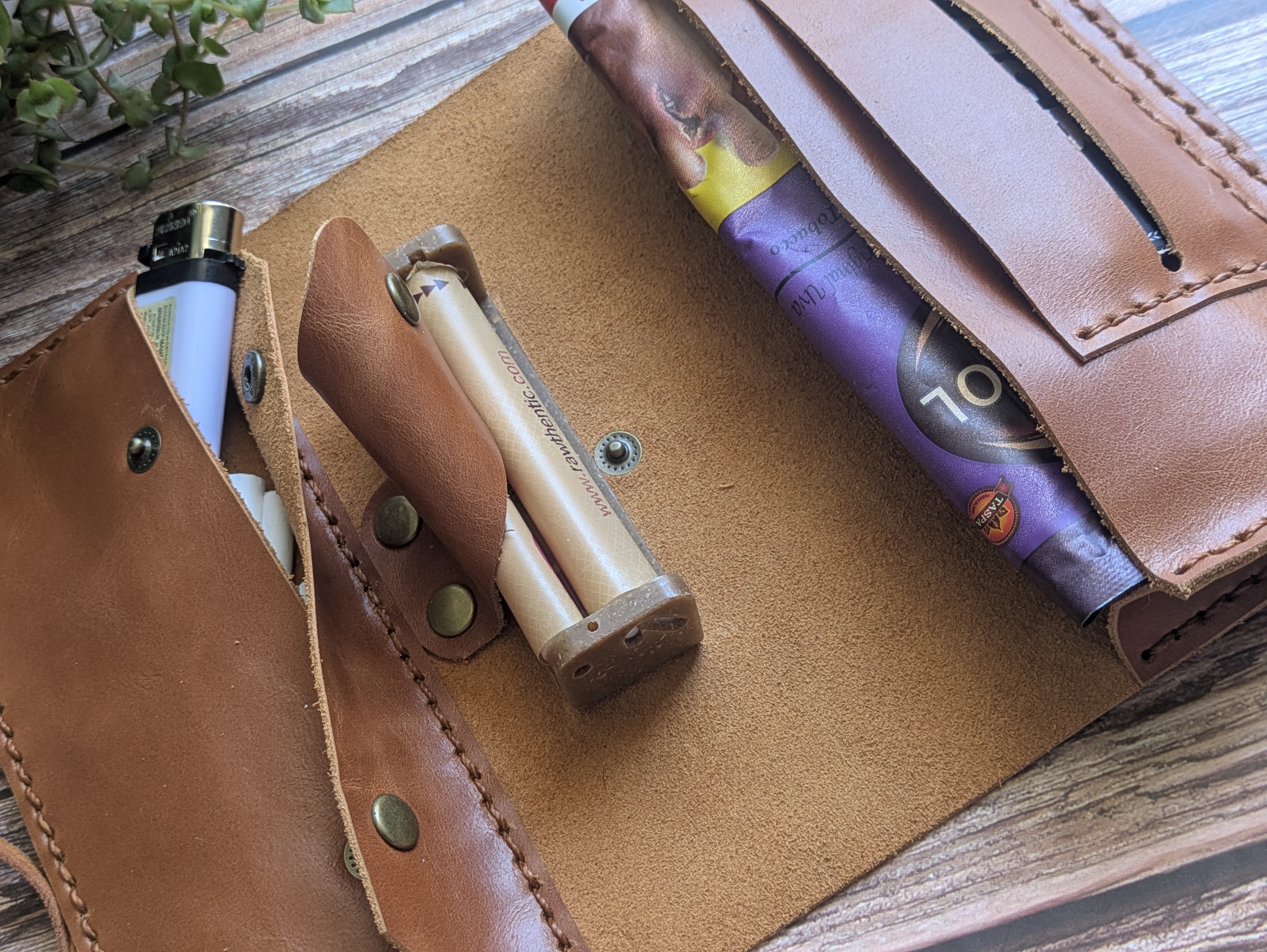 Tabaquera de cuero color Caramelo 6