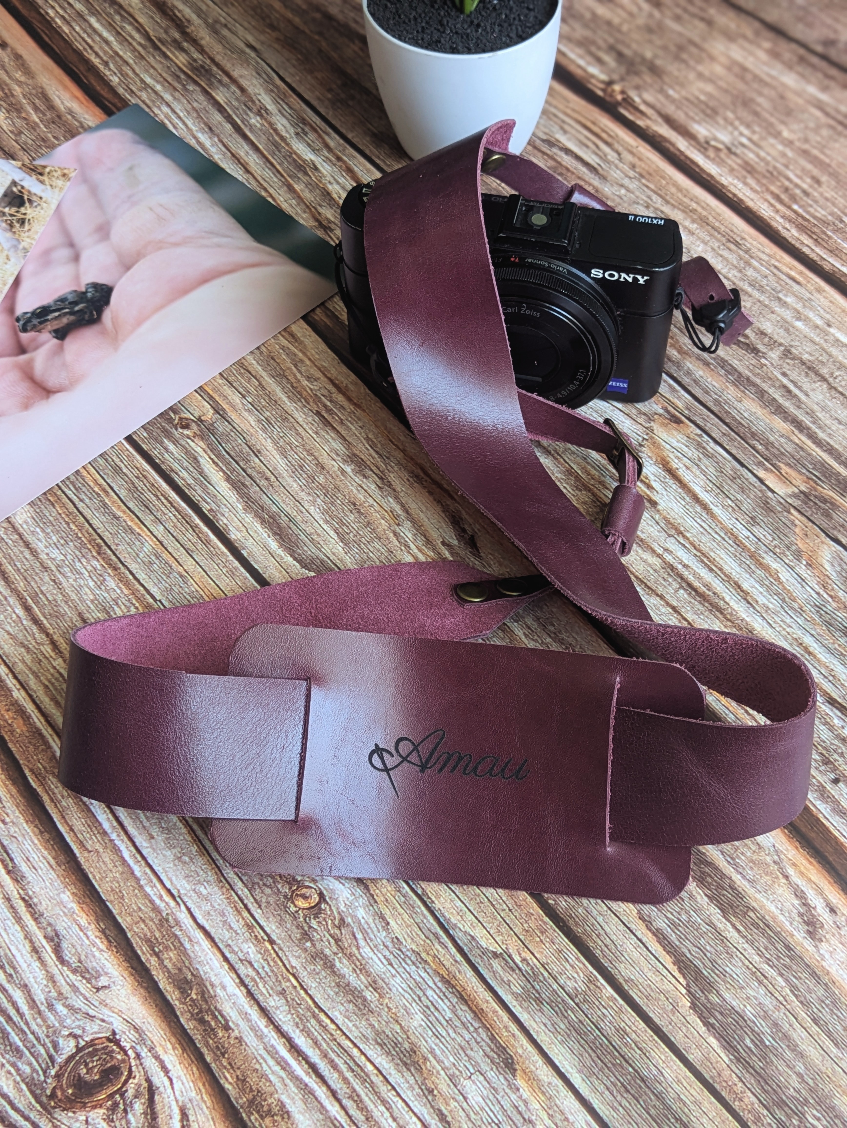 Correa para cámara fotográfica ETC cuero color Uva 6