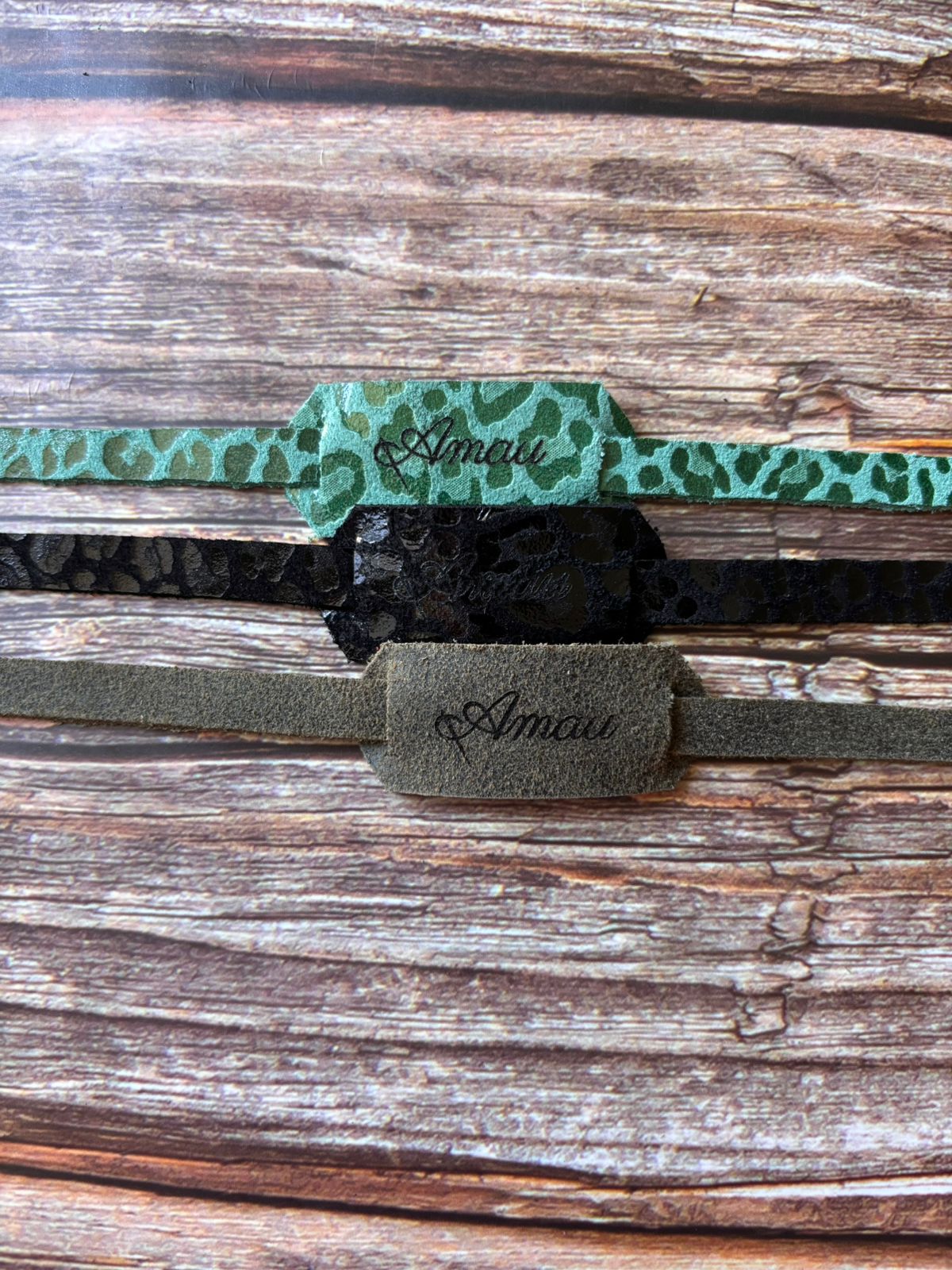 20% DCTO/Pack 3 straps de cuero para lentes 16