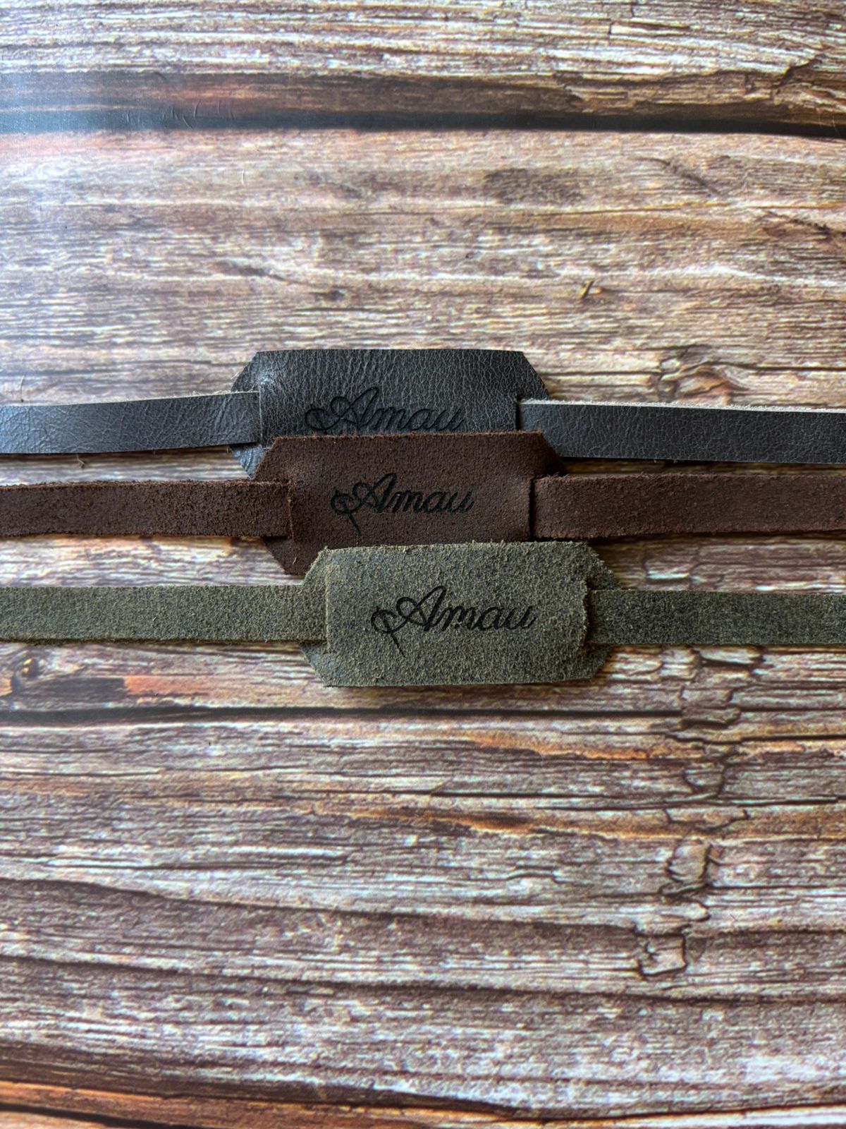 20% DCTO/Pack 3 straps de cuero para lentes 23