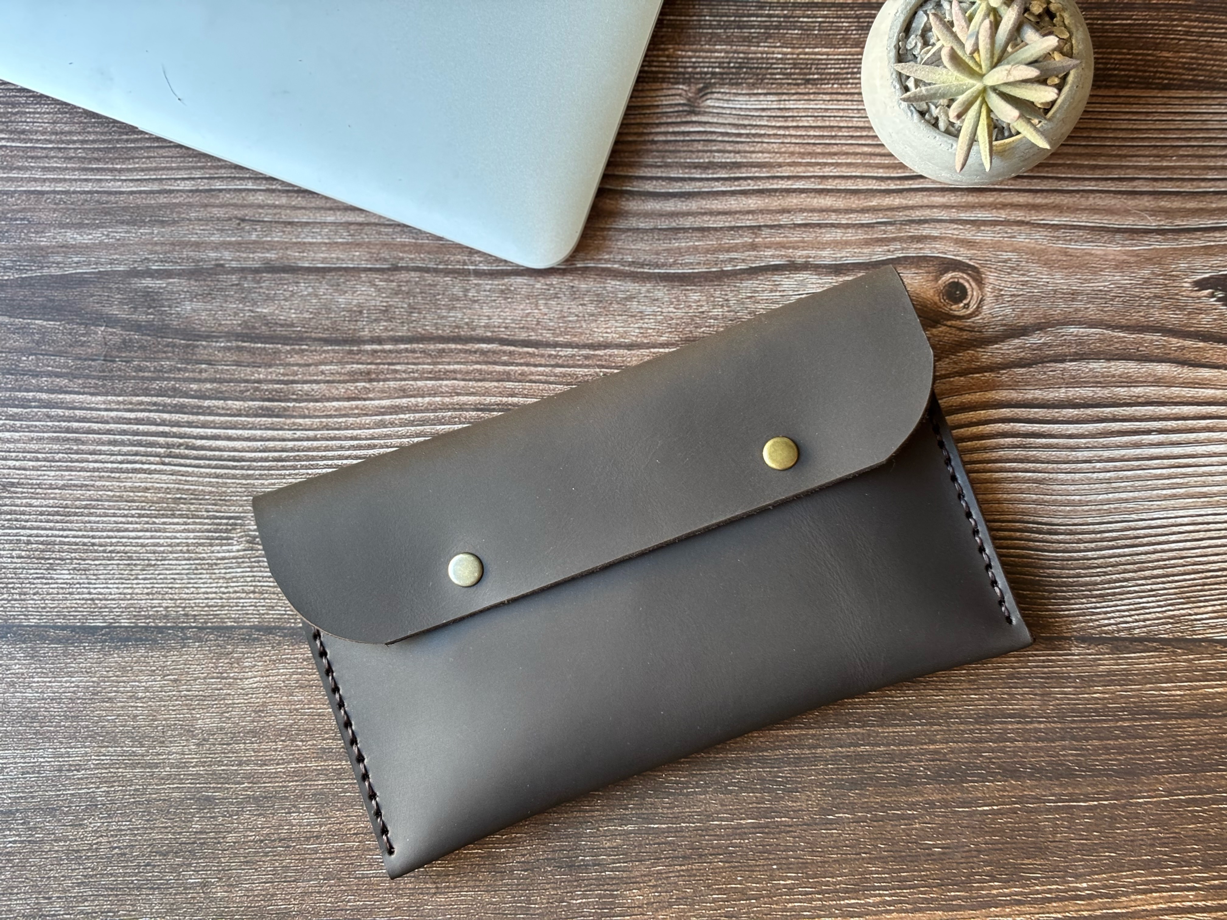 Estuche de cuero color Café Moro L 3