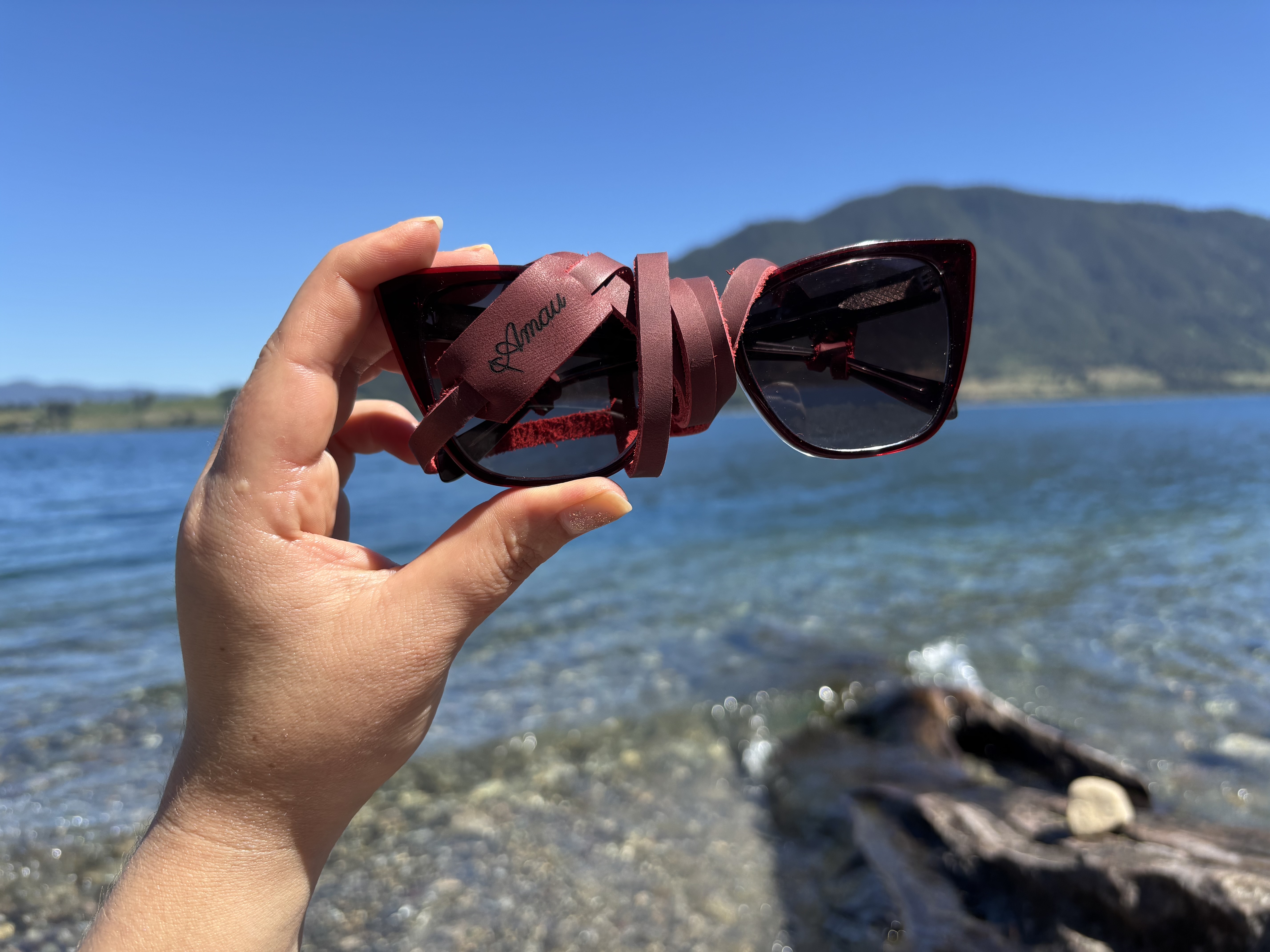 Strap de cuero para lentes color Cereza 2