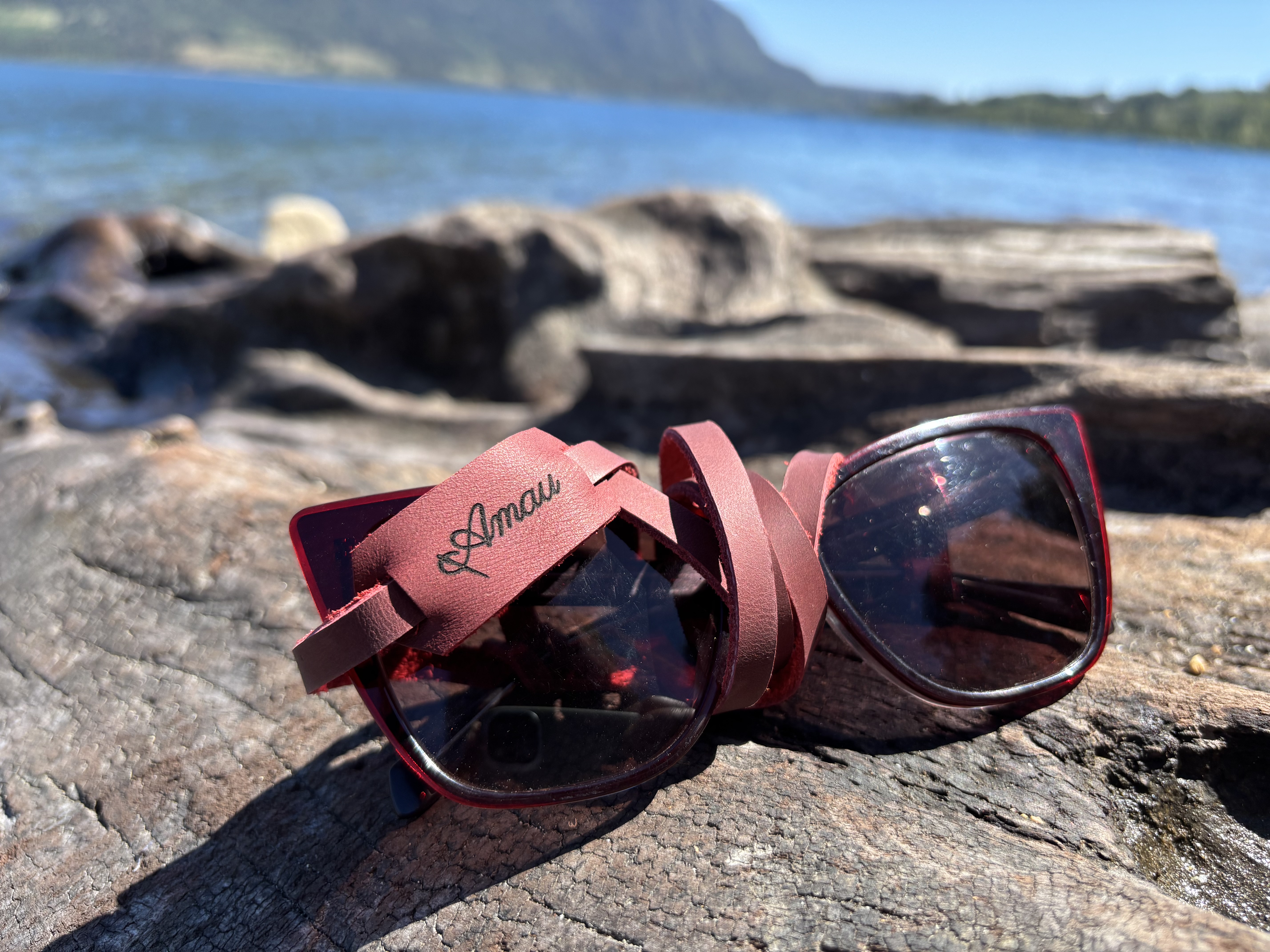 Strap de cuero para lentes color Cereza 5