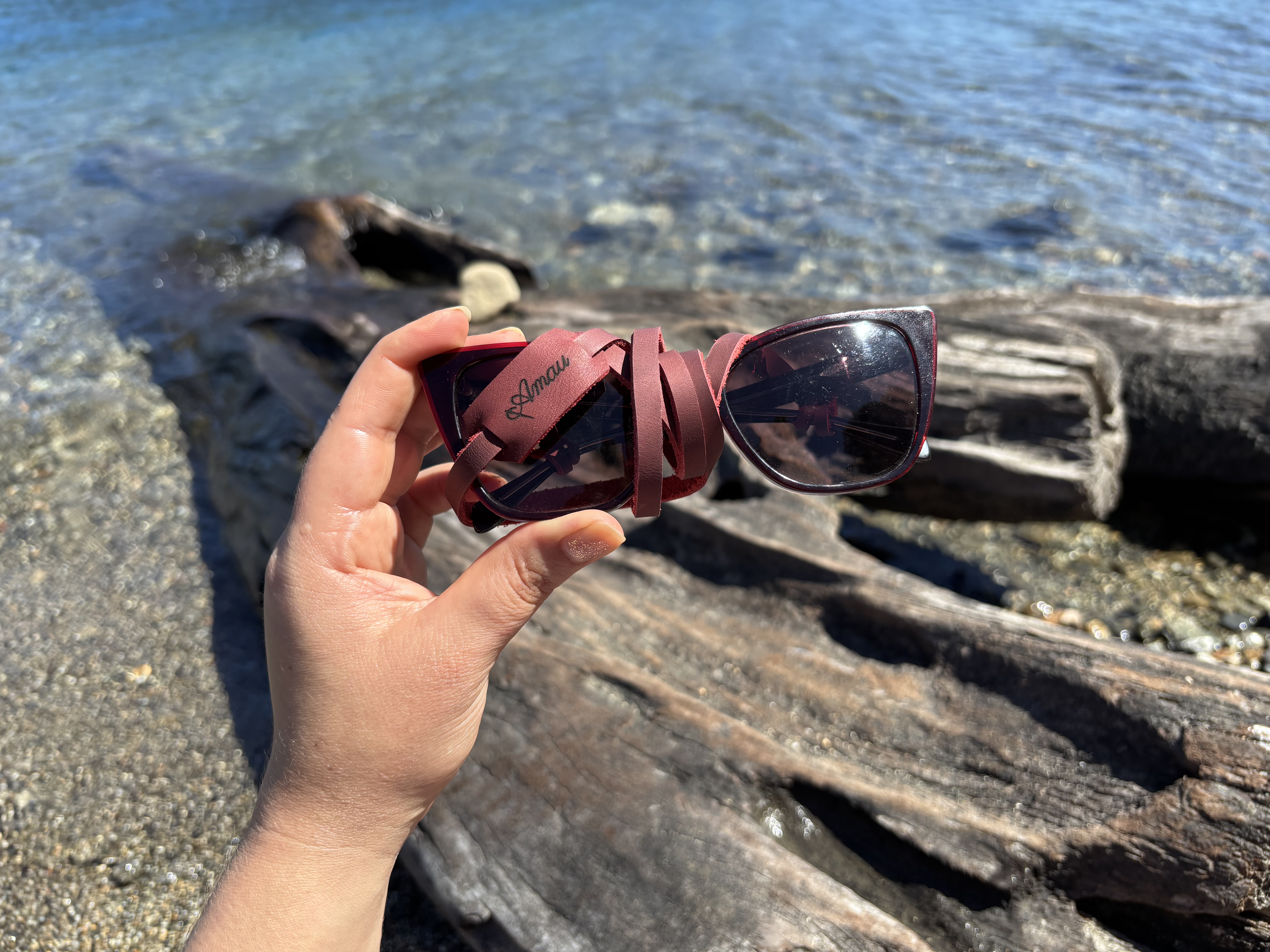 Strap de cuero para lentes color Cereza 7