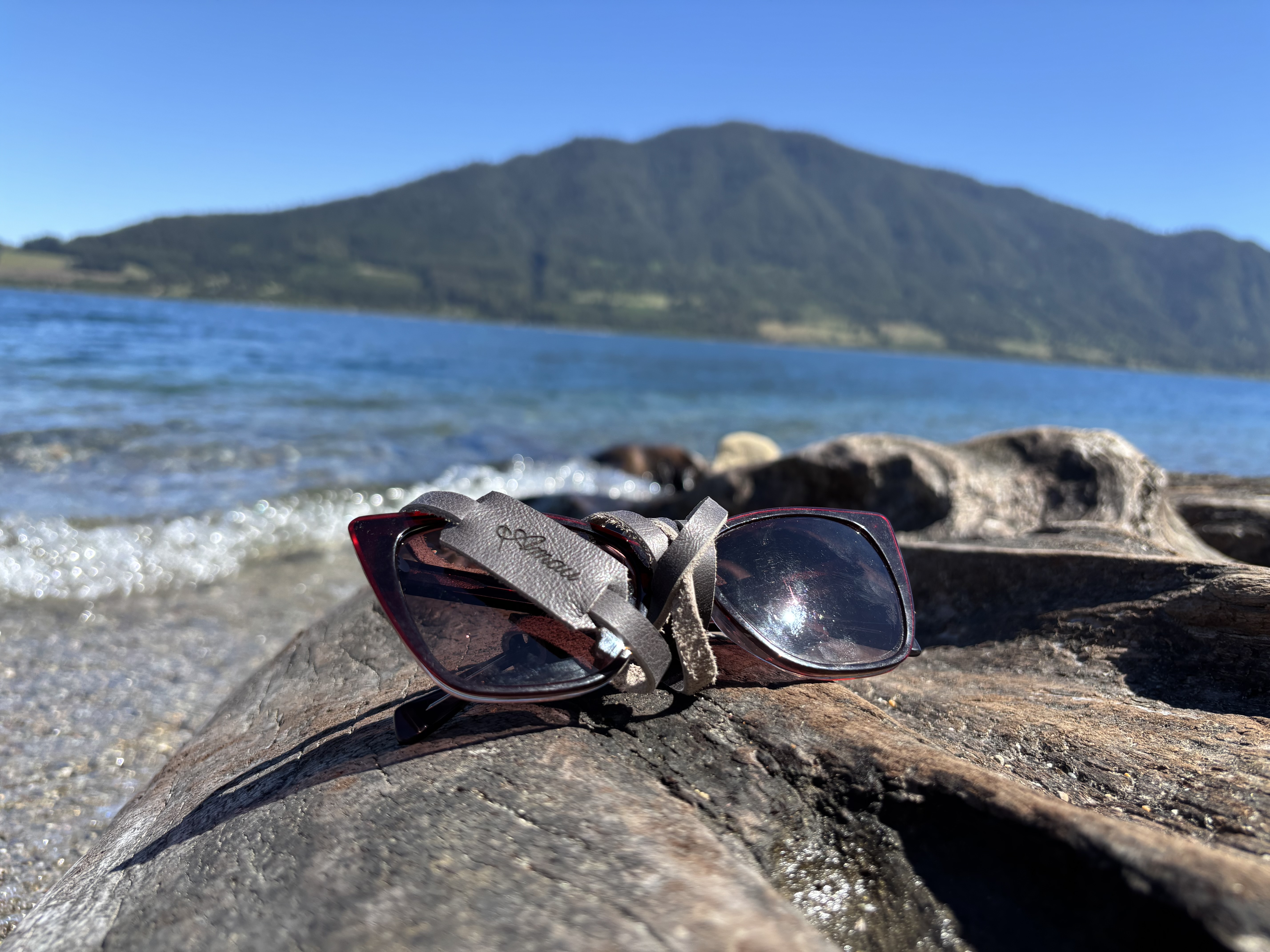 Correa para lentes de cuero color Gris 3