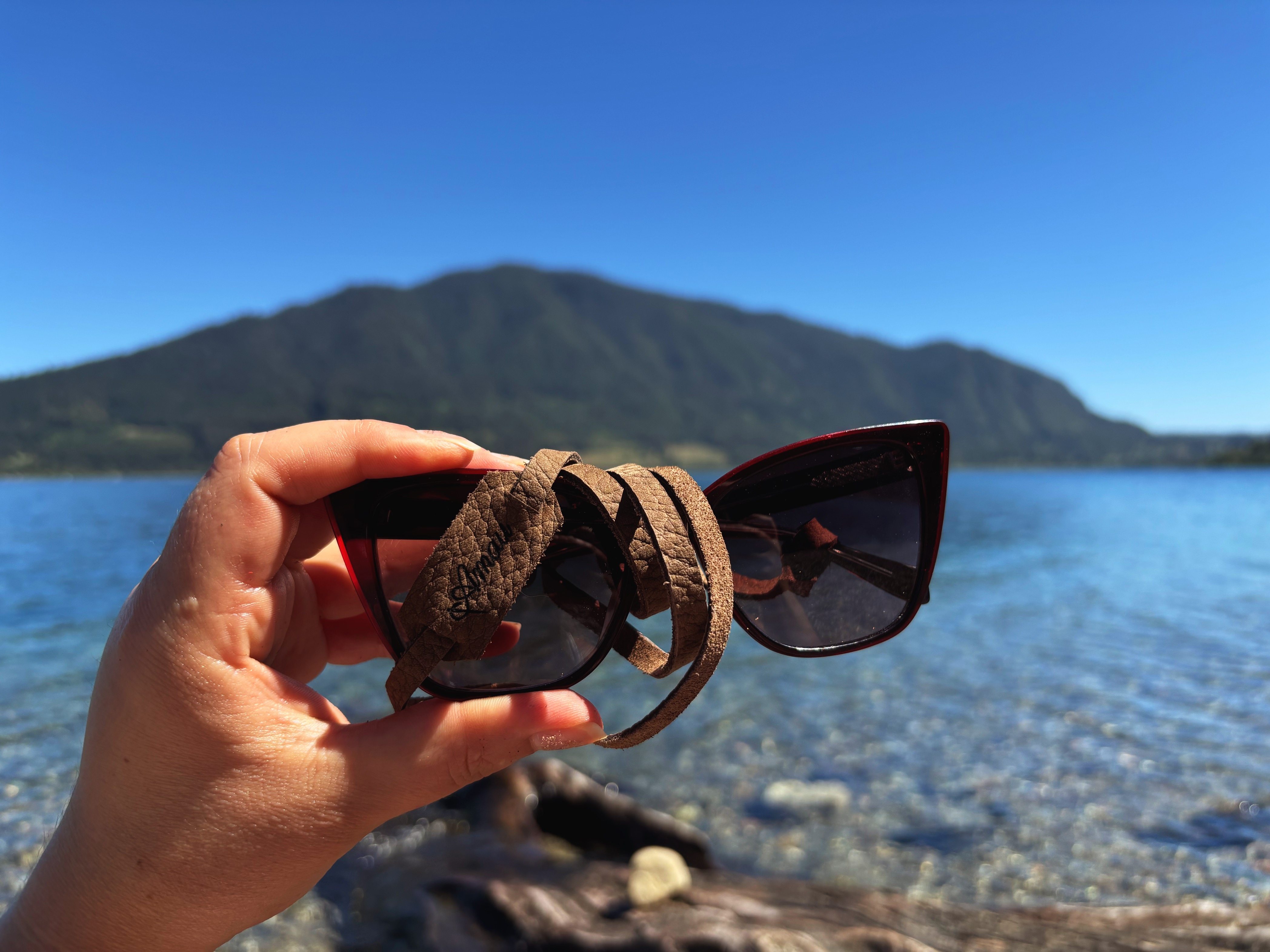 Strap para lentes cuero color Café 3