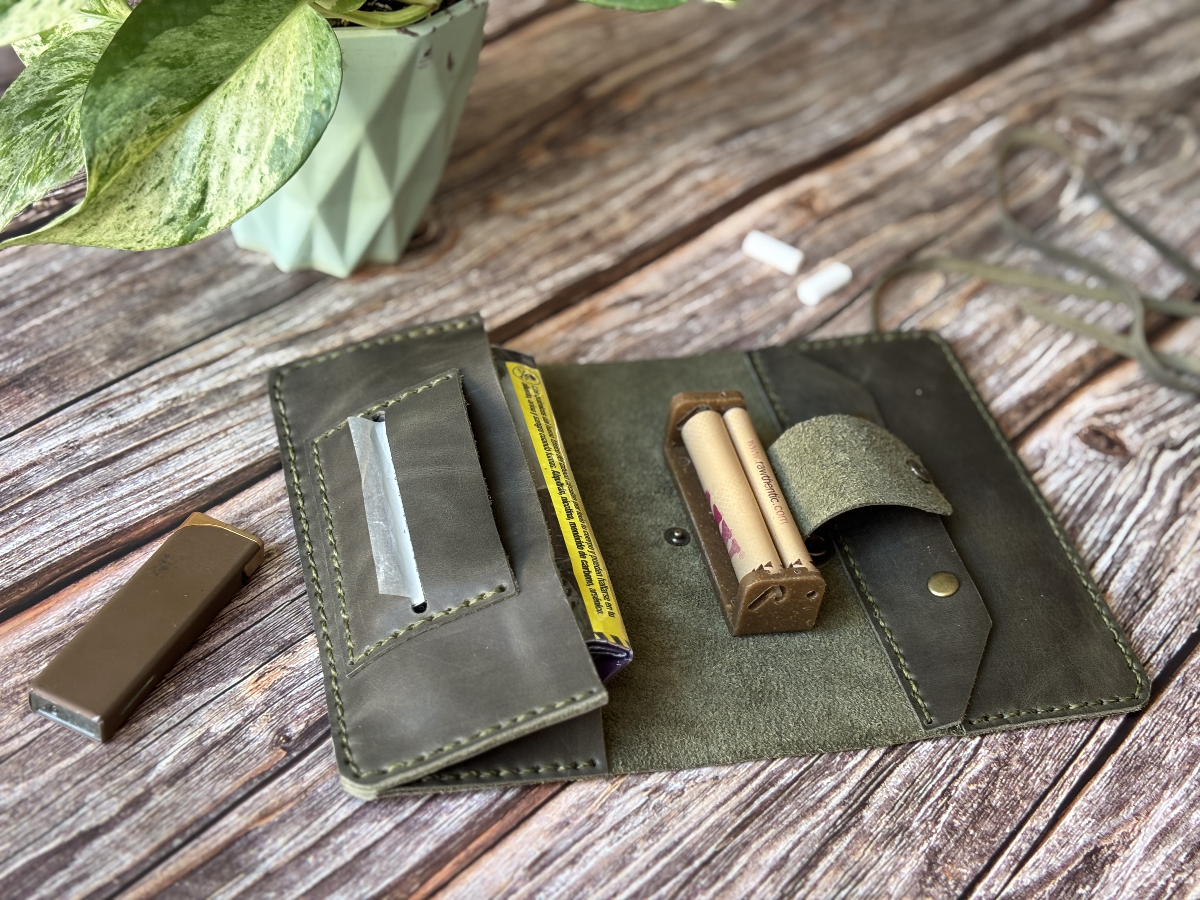 Tabaquera de cuero color Verde Musgo 5